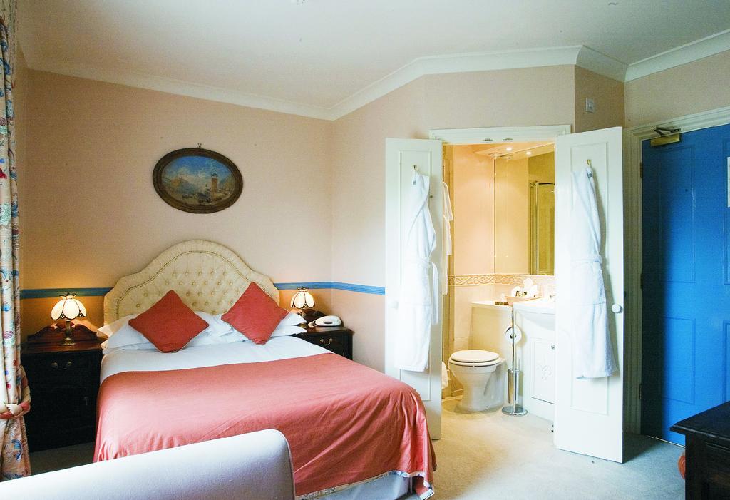 ลา เฟลอร์ เดอ ลิส Hotel ชาฟท์สบรี ห้อง รูปภาพ